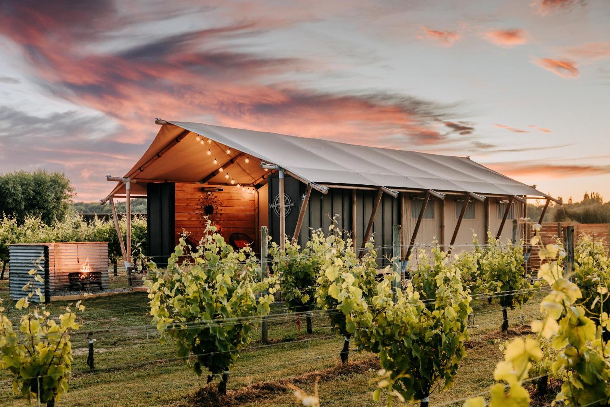 Villas & Vines Glamping Hastings Bagian luar foto