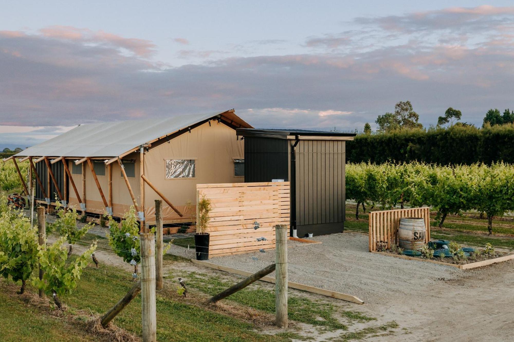 Villas & Vines Glamping Hastings Bagian luar foto